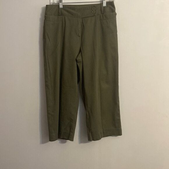 Grace Element green capris, size 8 - Picture 1 of 4